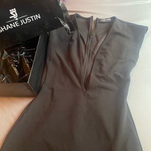 Shane Justin set ( sexy black dress ) shoes to go with